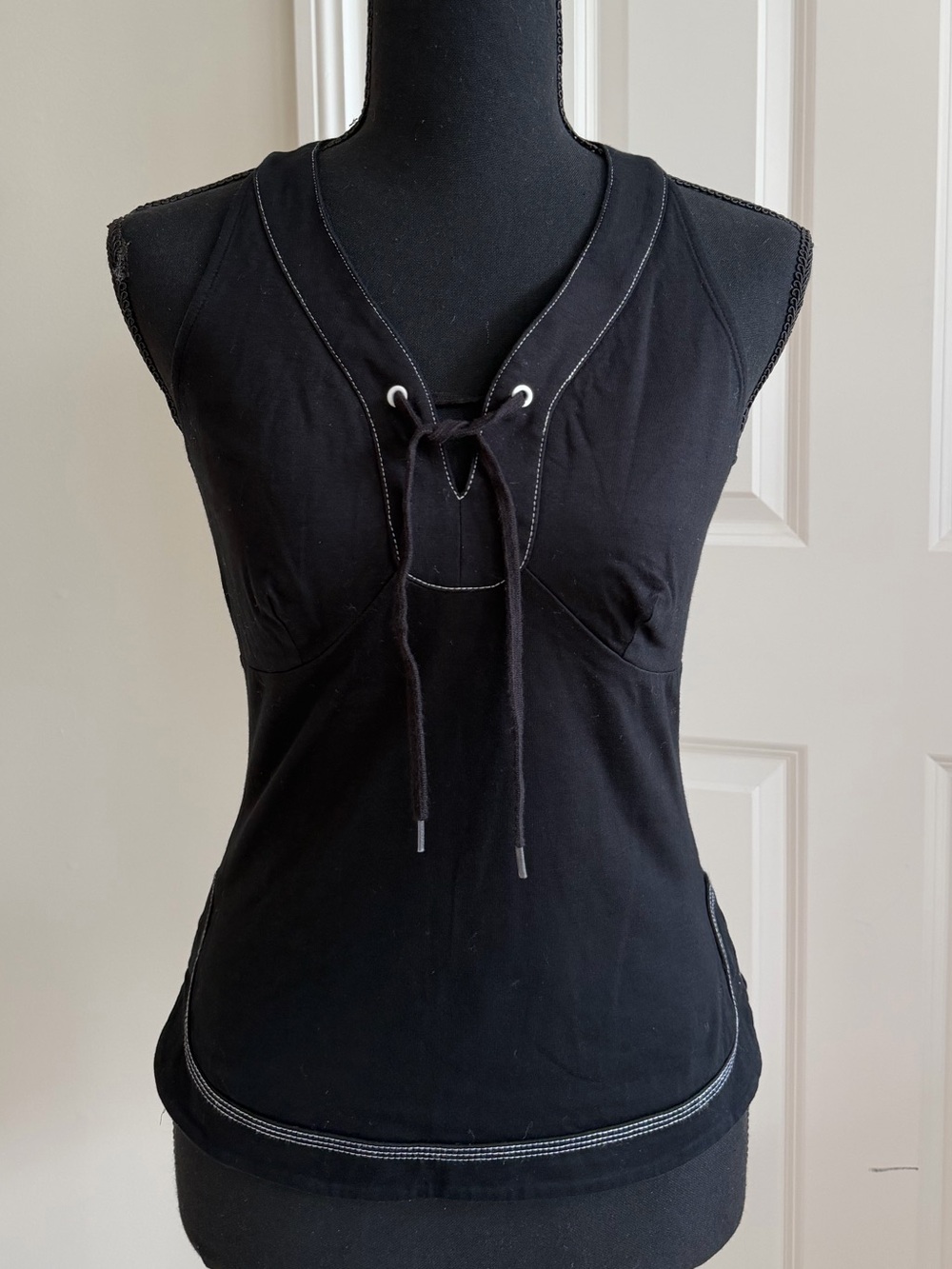 Etcetera Lace-Up Contrast Stitch Sleeveless Women's Top, Black, XS